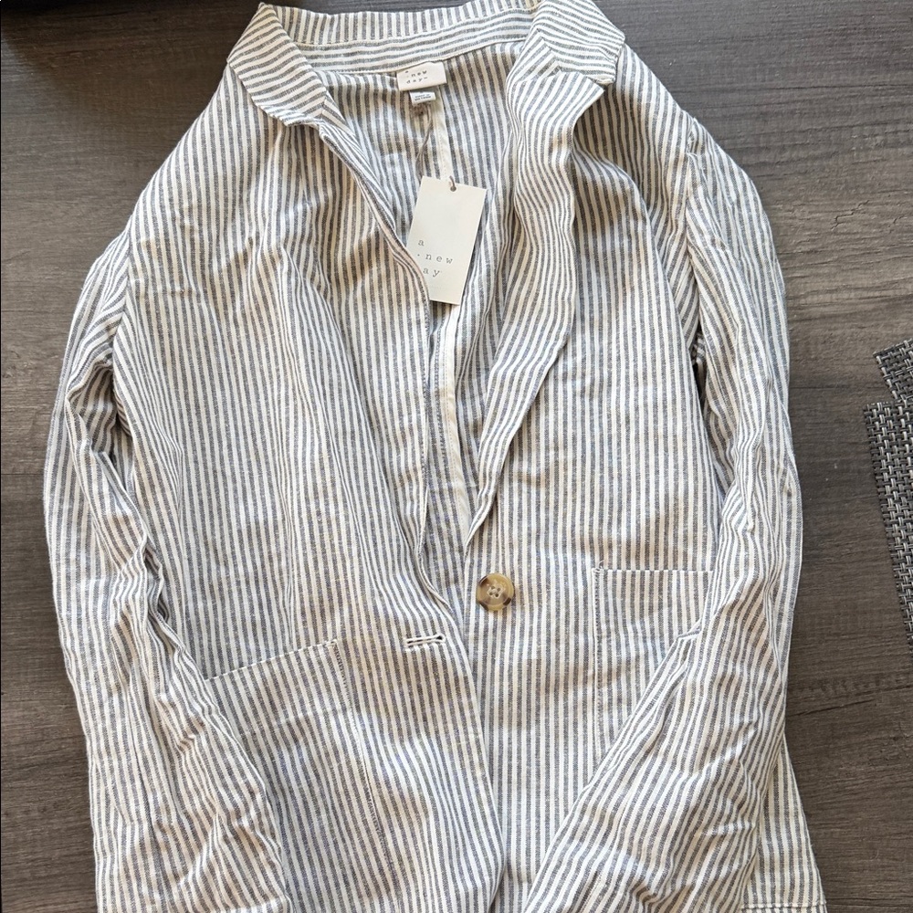 a new day Striped Linen Blend Blazer in White and Gray